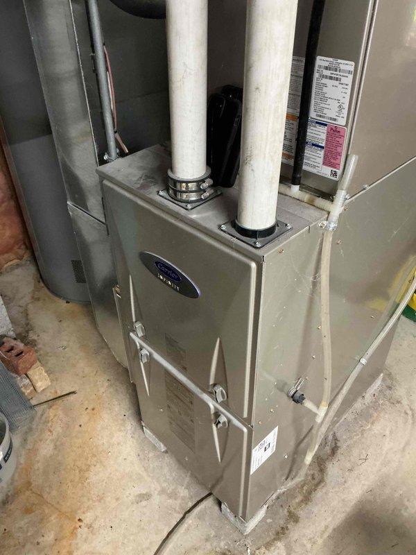 Responded to a no-heat call on a Carrier gas furnace and performed a diagnostic evaluation, inspecting the gas control valve, inducer blower motor, pressure switch, and associated wiring and venting. Used a clamp meter to test electrical components and isolate the cause of the heating failure.