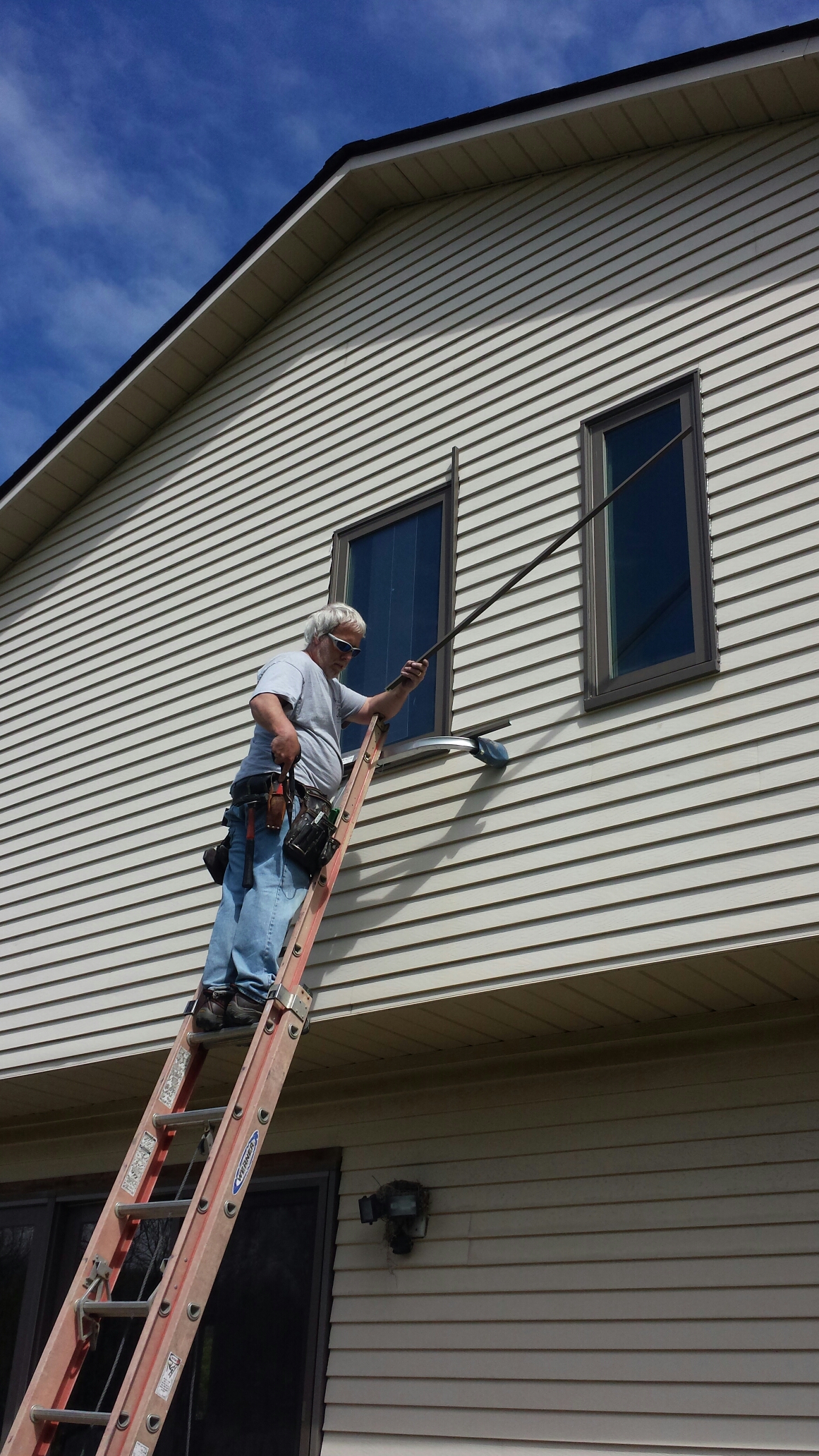 Strongsville, OH - Installing beautiful casement windows in Strongsville..Renewal by Andersen Strongsville, OH - Installing beautiful casement windows in Strongsville..Renewal by Andersen
