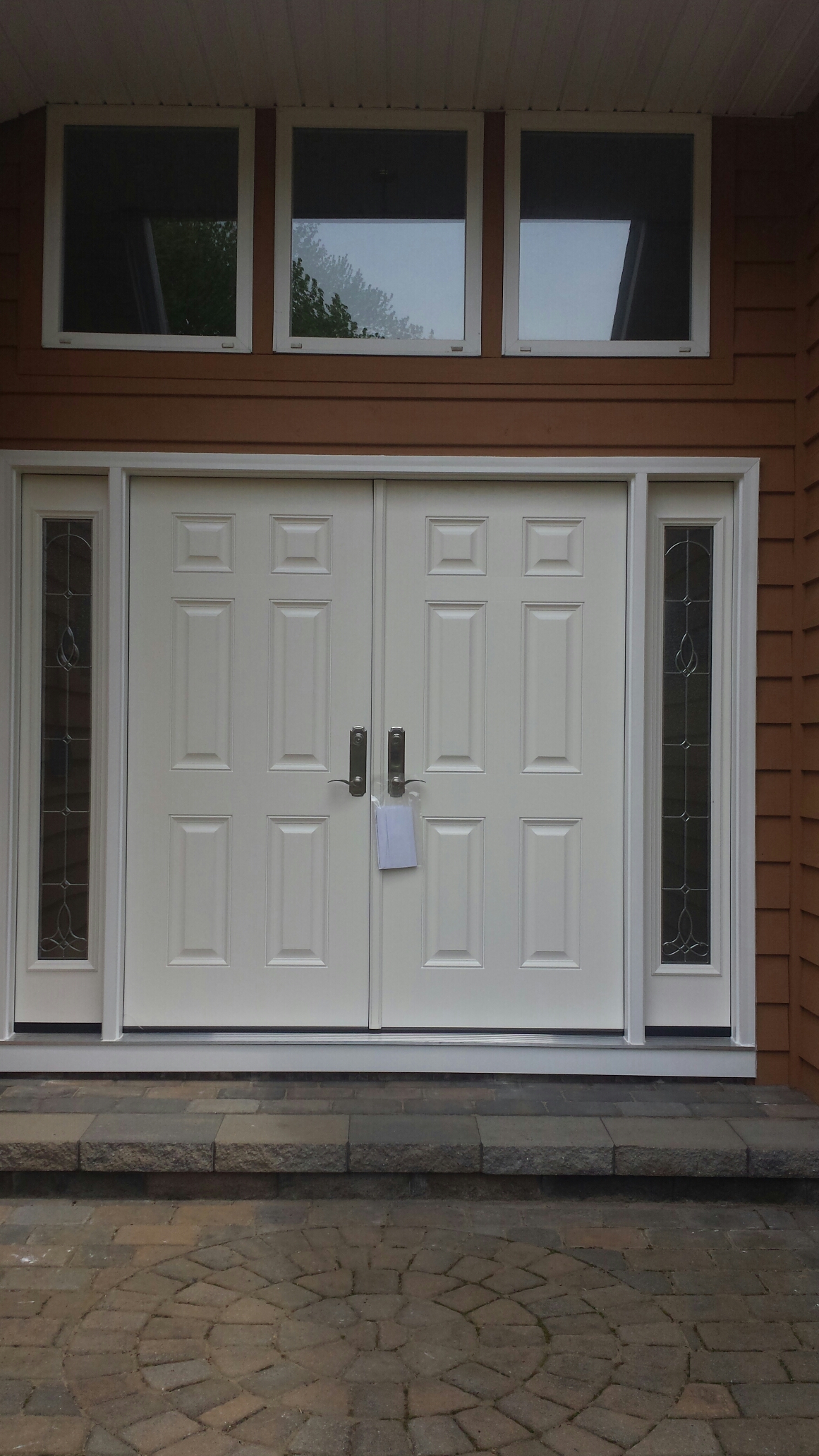 Mentor, OH - Beautiful double entry door with sidelites installed in Mentor.Renewal by Andersen Mentor, OH - Beautiful double entry door with sidelites installed in Mentor.Renewal by Andersen