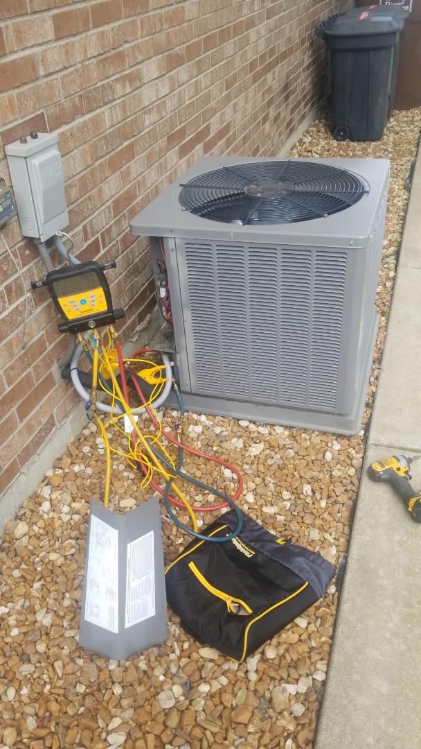 Airconditioning maintenance 