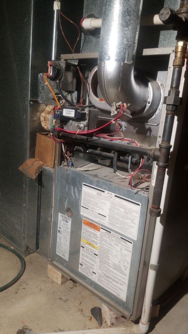 Furnace repair on Carrier furnace in Country Club hills 