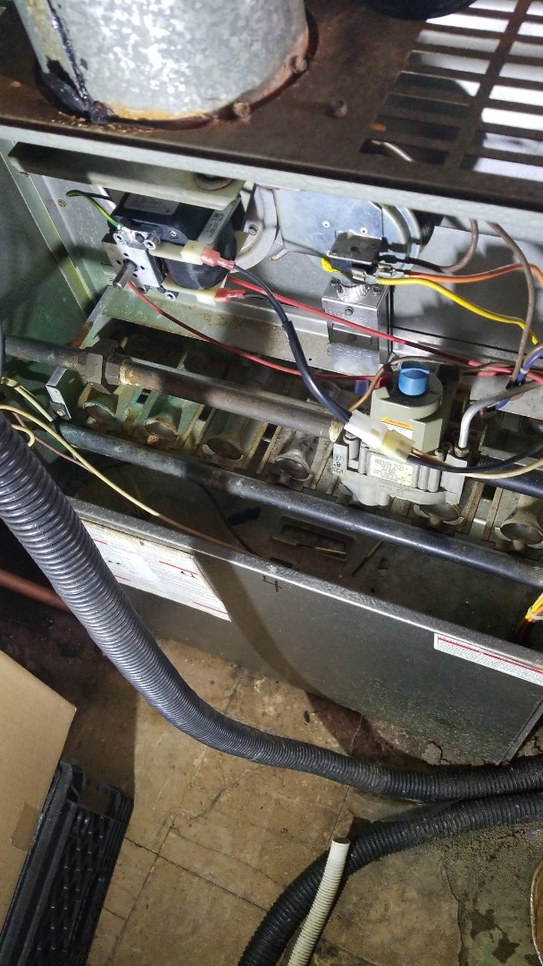 Performed draft inducer motor change on Carrier gas furnace