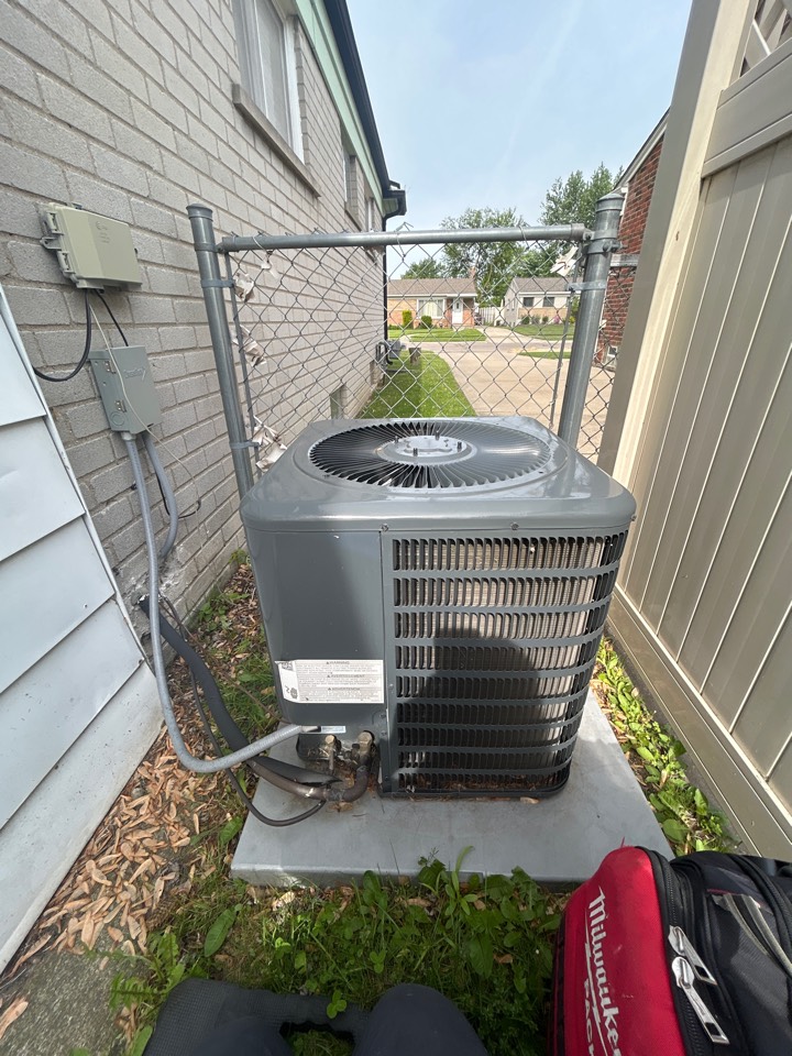Performed air conditioning tune up and evaluation on a 4 year old Goodman system; found dirty filter, changed filter and verified AC operations. 