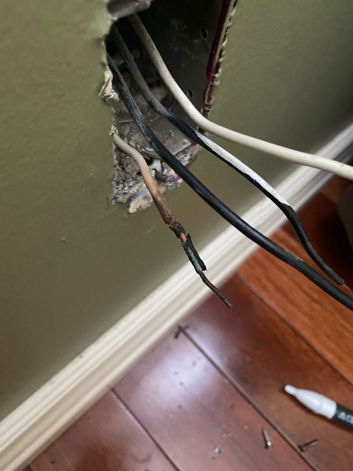 Emergency Electrical Troubleshooting & Repair by Platinum Electrical Services in Southeast Calgary