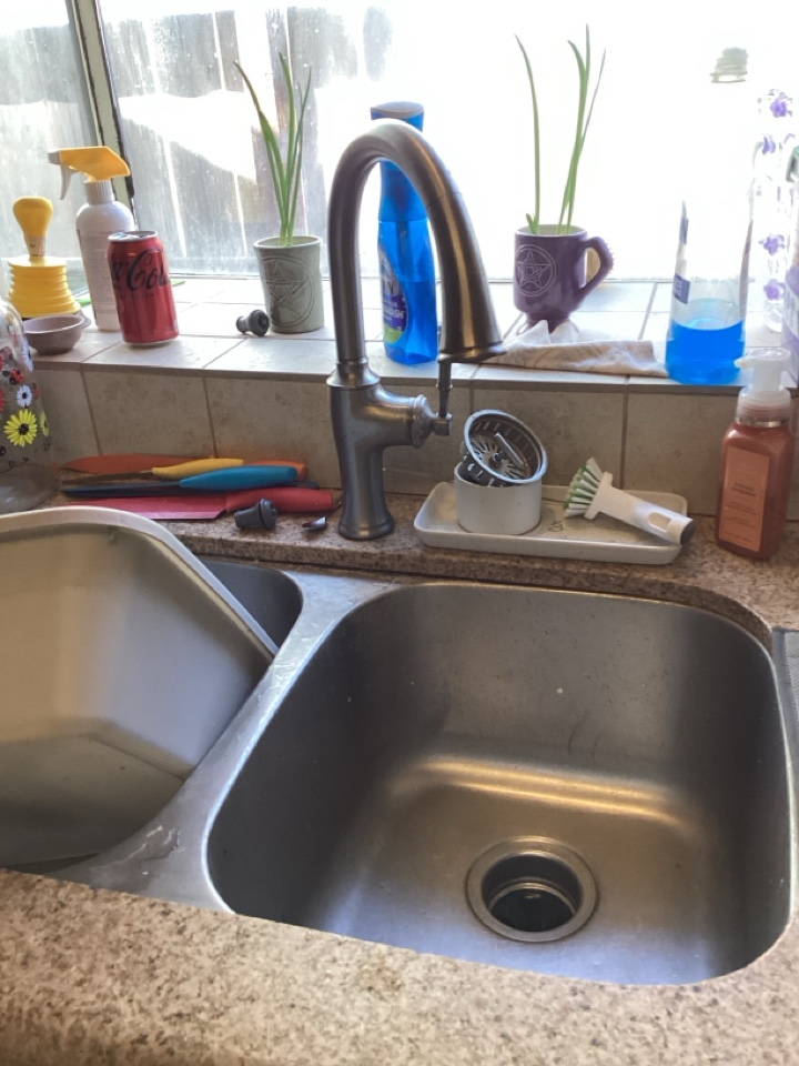Kitchen sink clogged 