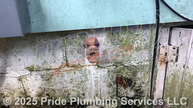 Pride Plumbing was called out for a leaking outside hose bib spigot. We replaced it with a new Woodford 19PX-4 frost-free model along with attaching it to the side of the house and tying it into the existing main water supply line underneath the house with new PEX piping and fittings.