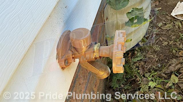 Pride Plumbing was called out for a leaking outside hose bib spigot. We replaced it with a new Woodford 19PX-6 frost-free model along with attaching it to the side of the house and tying it into the existing main water supply line underneath the house with new PEX piping and fittings.