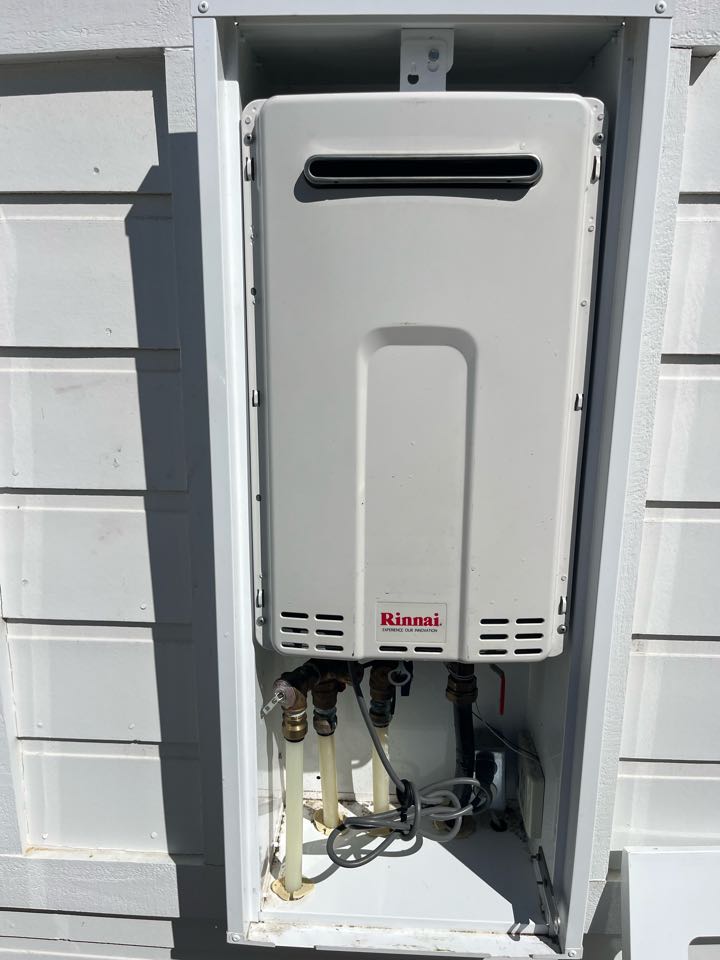 Arrived at the job to find a tankless water heater, not supplying water to the downstairs unit. Upon further inspection, we found that the maintenance guy had turned the hot water off easy fix another satisfying customer, especially when there’s a wedding going on.