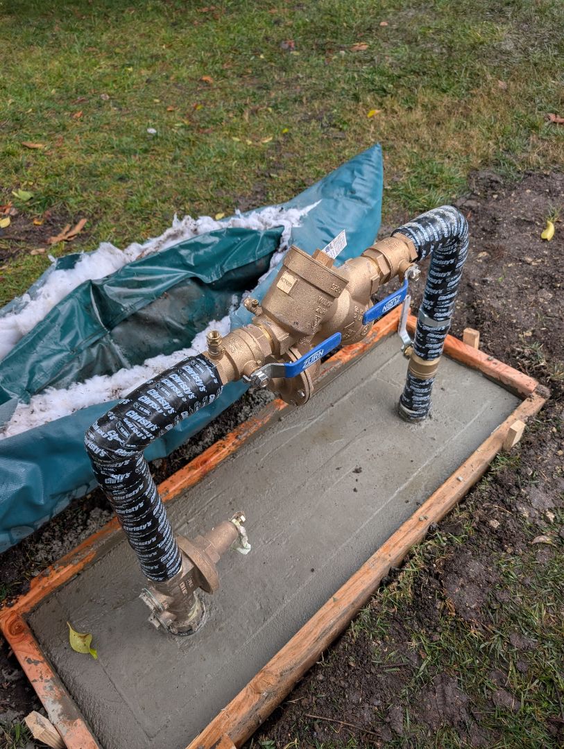 Tested a newly installed 1�" Wilkins 975xl2 RP backflow preventer assembly in Atascadero.  