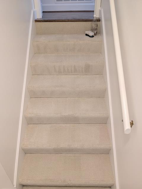 The Carpet Chemist tackled a paint spill on the stairs, restoring the carpet to its original, pristine condition. Our expert team ensured every stain was removed, leaving the area looking brand new.
Indian Hills Ky 