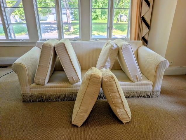 The customer was worried about water stains on her luxury sofa. We cleaned it thoroughly, removing all soiling and staining, leaving it looking brand new.