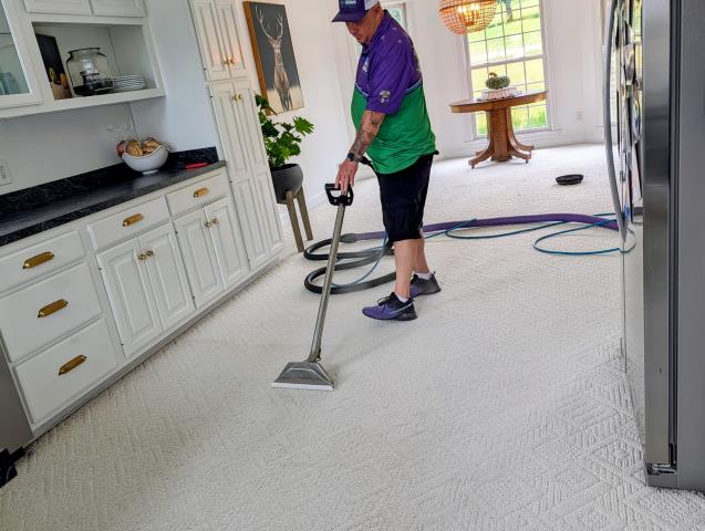 We tackled a challenging job involving a white carpet that displayed every stain and mark. I focused on the small spaghetti stains in the kitchen, using Oxidants Happen and Spot pHixer to lift the dry soil and remove the red sauce. Meanwhile, Tonya meticulously hand-detailed the white carpet on the stairs, ensuring every spot was spotless. Our combined efforts resulted in a pristine, clean carpet throughout the home.