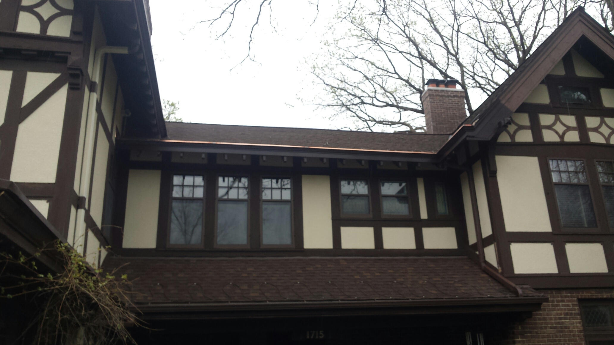 Minneapolis, MN - Remove rotted fascia and crown mold and install new crown mold, fascia and copper built-in gutters. Minneapolis, MN - Remove rotted fascia and crown mold and install new crown mold, fascia and copper built-in gutters.