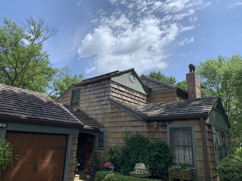Overland Park, KS - Wood shake roof repair Overland Park, KS - Wood shake roof repair