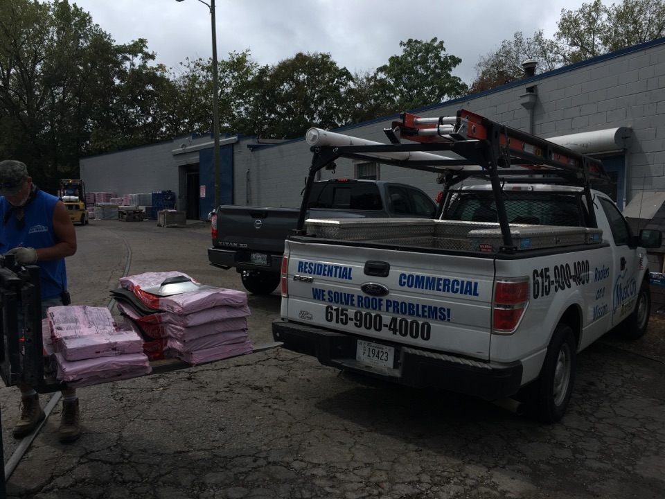 Dropping shingles off at metro oc drift wood and oc onyx black Dropping shingles off at metro oc drift wood and oc onyx black