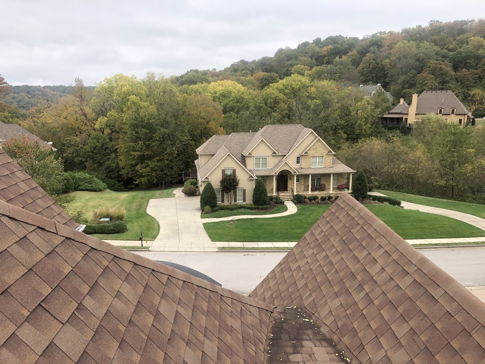 Steep and High. Roof inspection in Brentwood. Steep and High. Roof inspection in Brentwood.