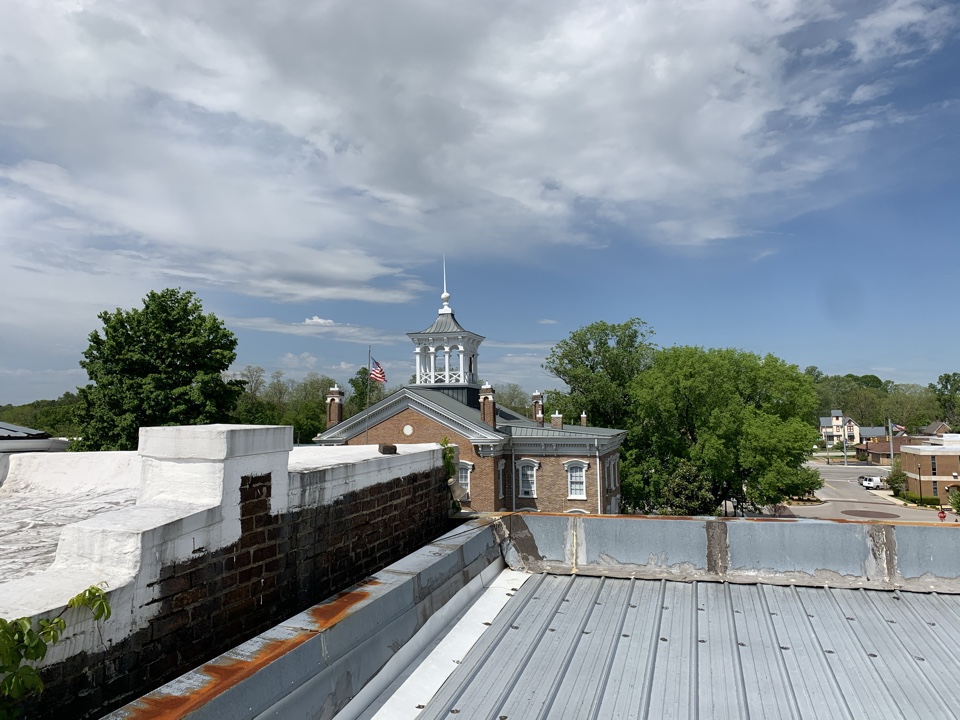 Commercial roof inspection in Manchester. Metal roof. Conklin coatings. #commericalroof, #manchester, #musiccityroofers, 