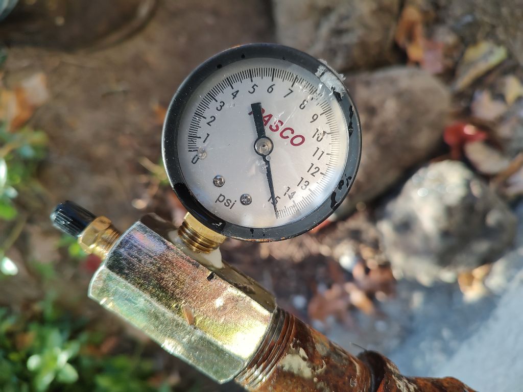 I arrived on site to check the gas meter I filled up the gas pressure gauge  to 15 PSI everything is ready for gas line inspection.