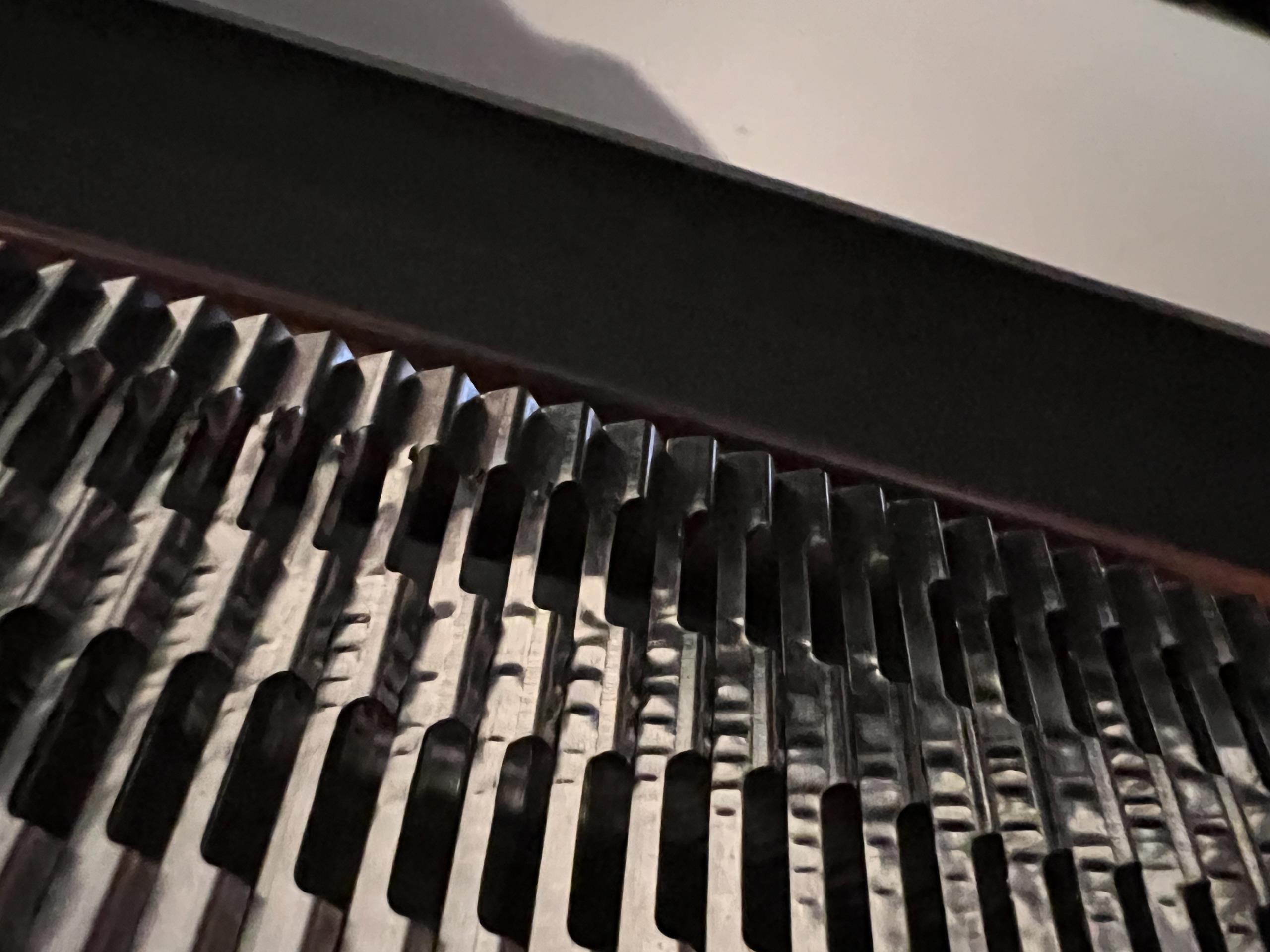 No heating to the small room off the monoflow syatem zone 4. Also found a piping issue with the baseboard in the kitchen. Will come back to repair in a couple weeks based on customer’s schedule.