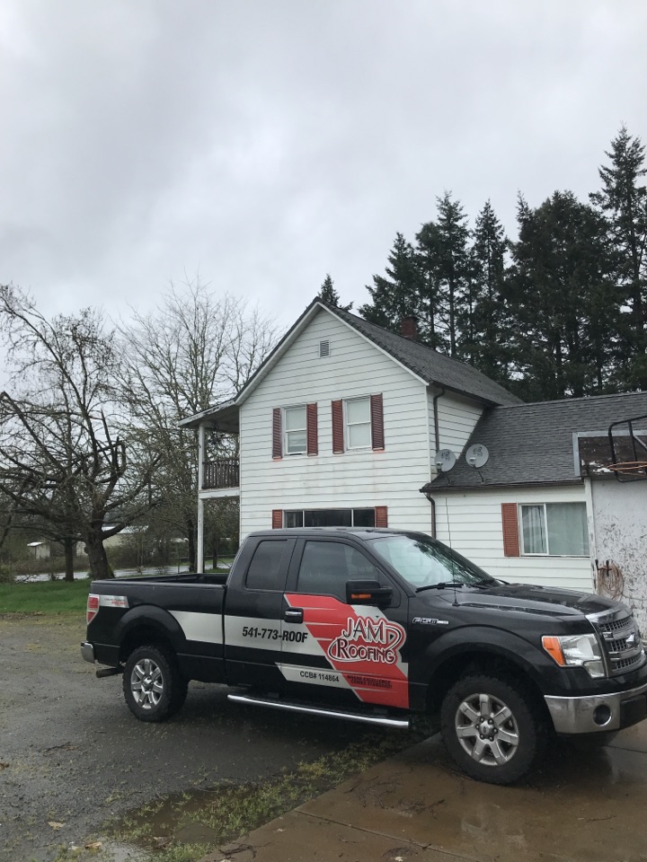 Cottage Grove, OR - Working on roofing estimates today in Cottage Grove, Oregon! We love servicing the entire Willamette Valley. GAF and PABCO estimates for our customer! Cottage Grove, OR - Working on roofing estimates today in Cottage Grove, Oregon! We love servicing the entire Willamette Valley. GAF and PABCO estimates for our customer!