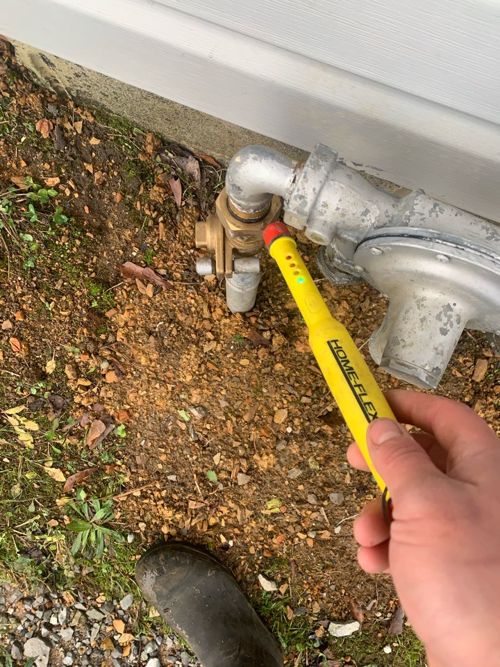 A plumber near me in Summerville checked for leaks