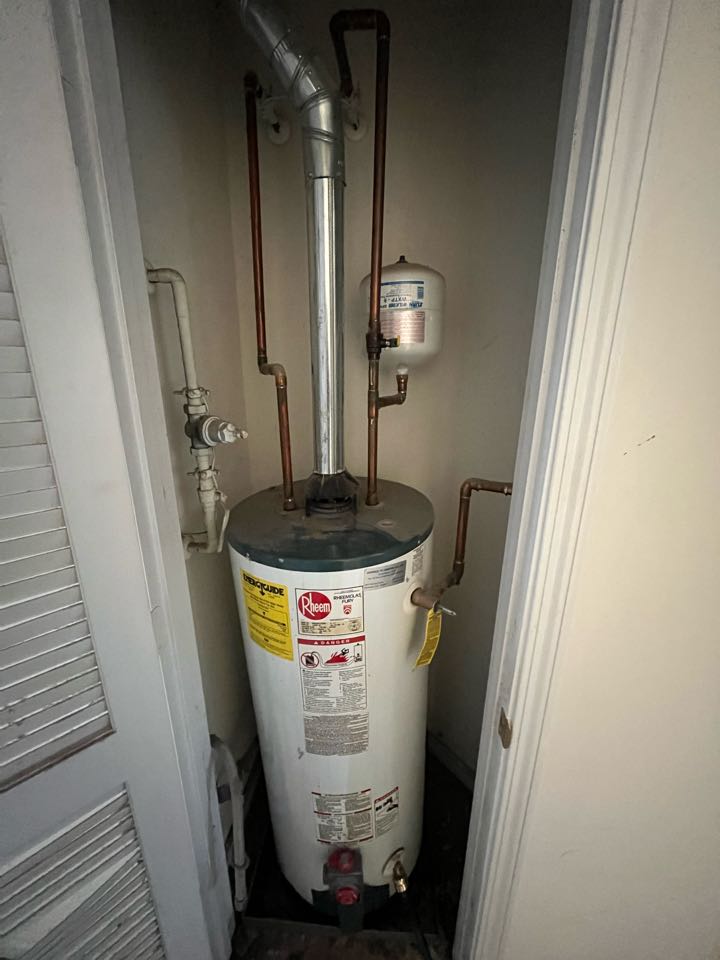 Plumber replaced and install gas water heater