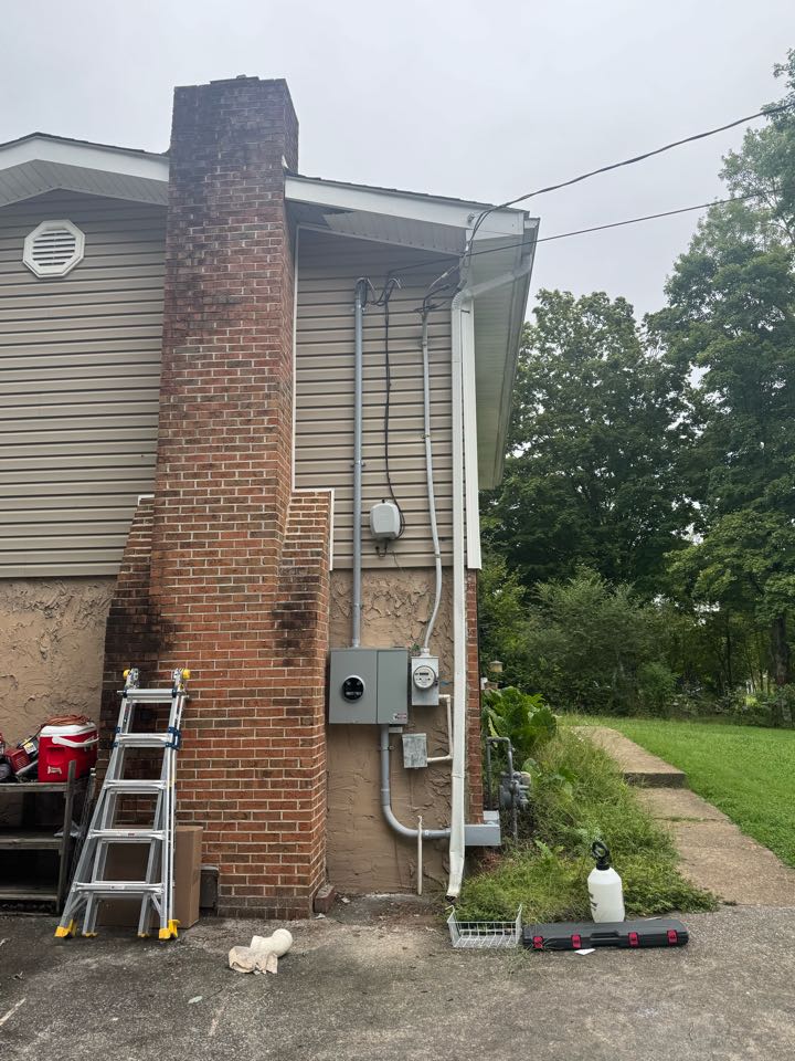 Electrician is installing a new 200 amp service 
