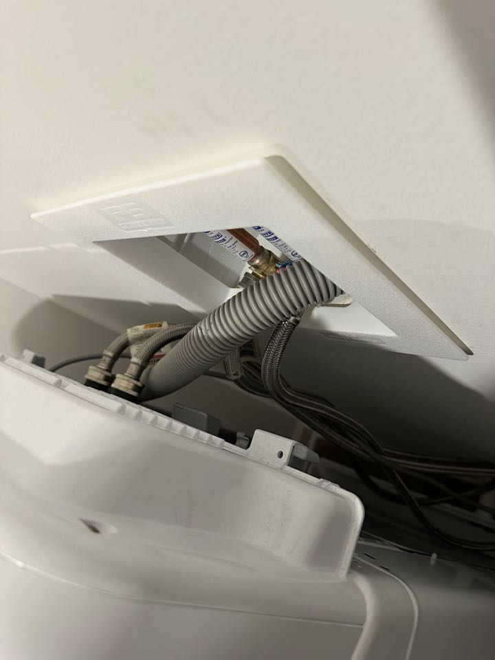 Plumber near me in Adairsville Georgia installed plumbing water lines for washing machine at a competitive cheap rate. 