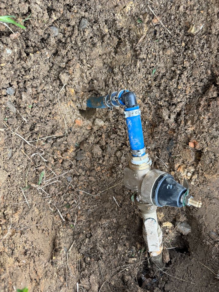 Came out to the customer’s home today to install a new jet-tub faucet and drain assembly. After completing the installation, I noticed the home’s water pressure was unusually high. A pressure test showed the system was running at 100 PSI, which is well above recommended levels and can cause fixture damage or leaks. I reviewed the issue with the customer, and they approved installing a new PRV (pressure-reducing valve). Completed the PRV installation and verified proper water pressure throughout the home. Another successful plumbing upgrade and safety improvement!