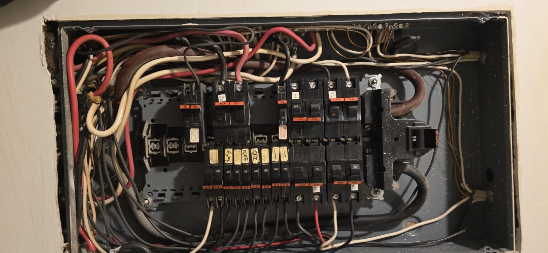 ?Checking in today in Jasper, Georgia. We?re replacing a Federal Pacific (FPE) panel to enhance the home?s electrical safety and bring the system up to modern standards.?



