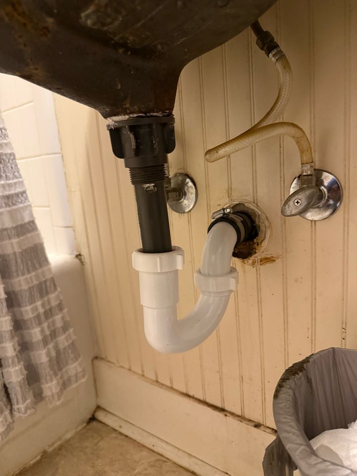 Just completed a service call to fix a sink drain assembly and replace a worn-out P-trap. After reinstalling and tightening all connections, the sink is draining perfectly with no leaks.
If you’re looking for a reliable local plumber for drain or under-sink repairs, we’re here to help!
