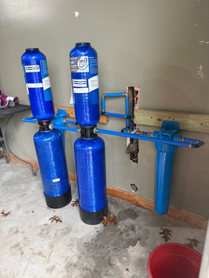 Plumber on-site installing a full house water filtration system with a water softener. Ensuring cleaner, better-tasting water and protecting the home’s plumbing from hard water buildup. System installed, tested, and running smoothly. Offering homeowners improved water quality throughout the entire house.
