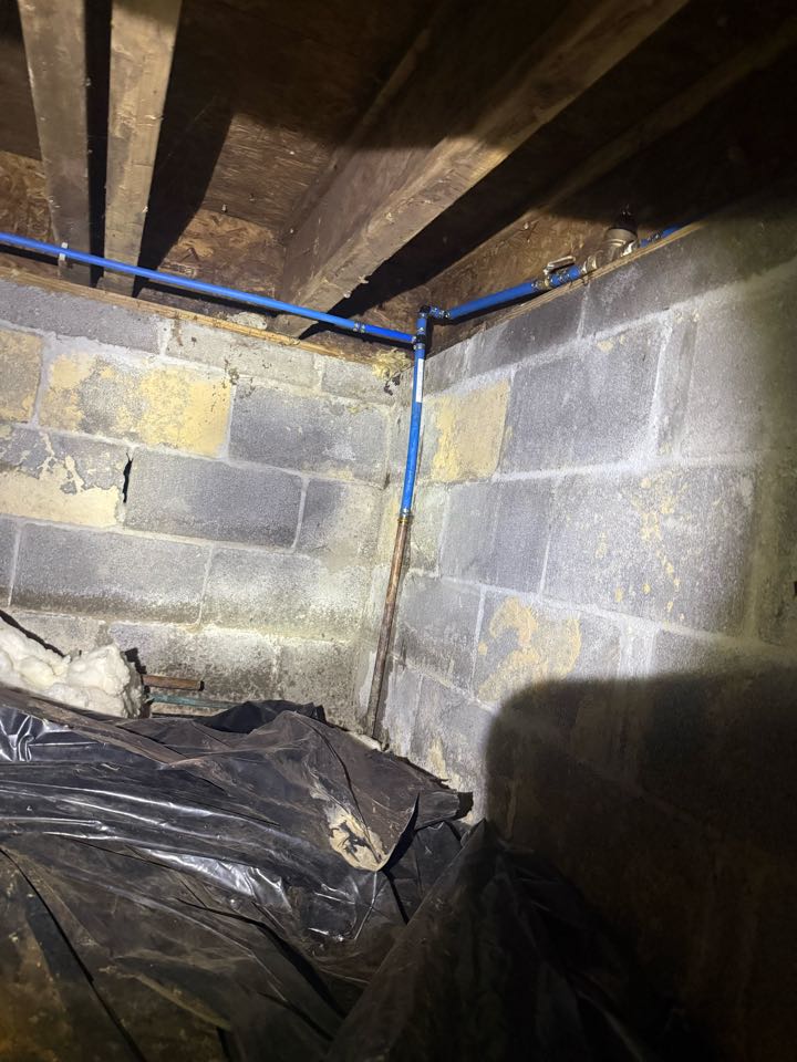 We came out to the customer’s home to replace a leaking outdoor water spigot. During the repair, we also removed approximately 3 feet of damaged copper pipe and upgraded it to durable PEX piping for improved reliability and freeze resistance. After completing the installation, we pressure tested the line to ensure there were no leaks and proper water flow was restored. The customer now has a secure, dependable outdoor water connection.