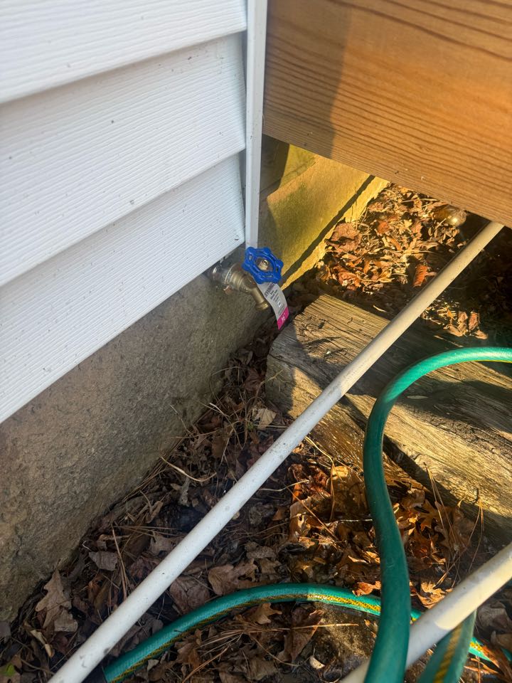 Came out to the customer’s home and completed multiple plumbing repairs. Installed new stems on the shower valve to restore proper operation and stop leaks. Also replaced a faulty hose spigot to ensure reliable outdoor water access. Tested all repairs to confirm everything is working correctly and leak-free.