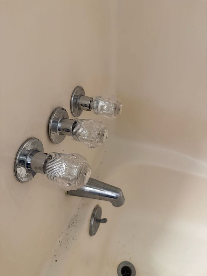 Came out to the customer’s home and completed multiple plumbing repairs. Installed new stems on the shower valve to restore proper operation and stop leaks. Also replaced a faulty hose spigot to ensure reliable outdoor water access. Tested all repairs to confirm everything is working correctly and leak-free.