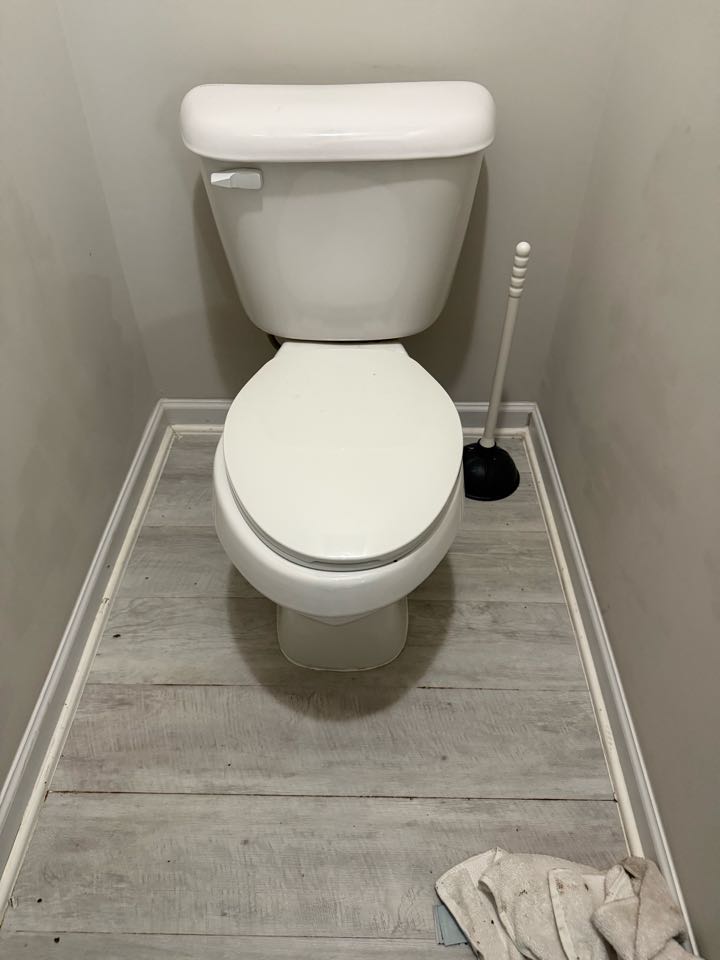 Came out to the customer’s home to service a leaking toilet. Removed the toilet and installed a new Better Than Wax toilet seal to ensure a proper, long-lasting seal and prevent future leaks. Set and tested the toilet for proper operation. Also inspected a faulty toilet fill valve and explained the issue to the customer, providing recommendations for repair or replacement. Customer is now leak-free and informed on next steps.