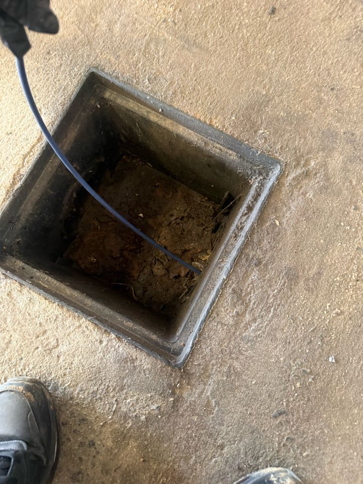 Came out and installed a new kitchen sink, connected the drain assembly, and secured the faucet and supply lines. Tested for leaks and verified proper drainage to ensure everything is working correctly.