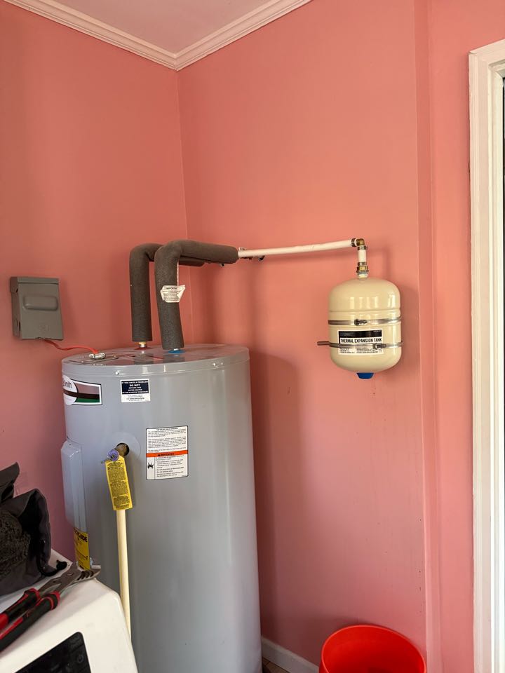 Came out and installed a new expansion tank for the water heater and removed the old defective expansion tank. Verified proper pressure, secured mounting, and ensured the water heater system is operating safely and efficiently. Another reliable plumbing repair completed.