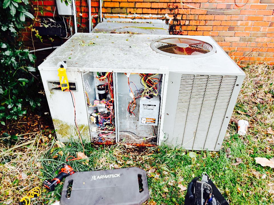 Came out and found bad blower motor on this old system installing new system for customer on Monday