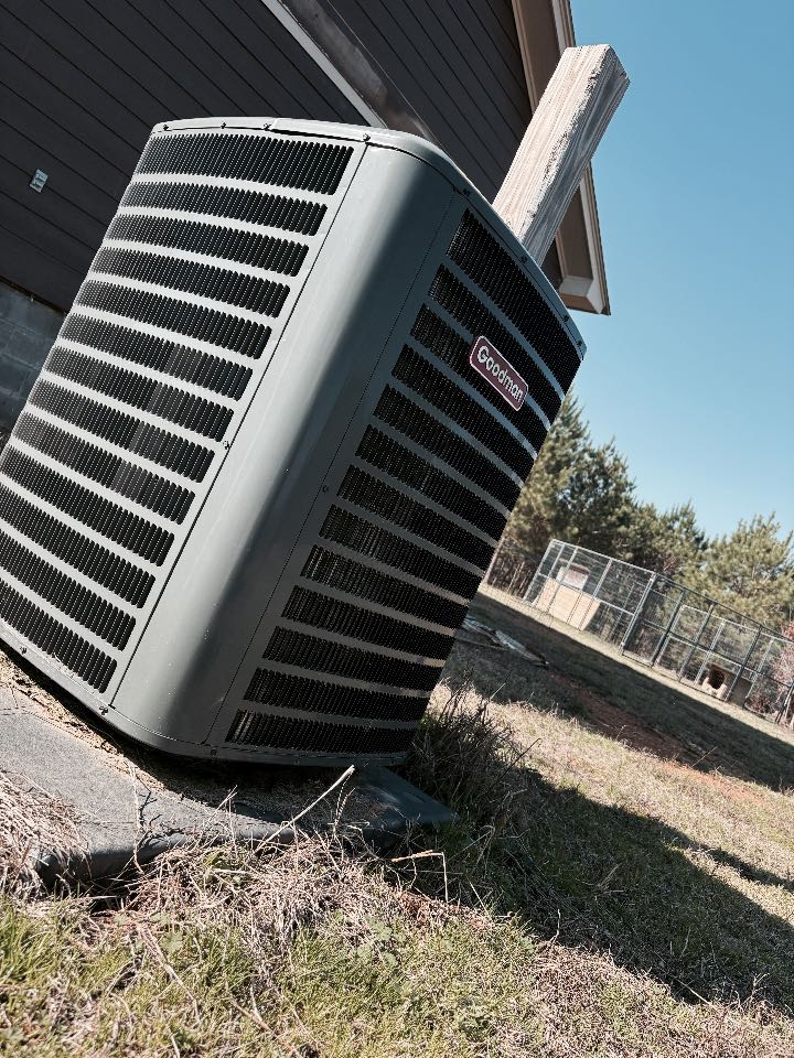 Came out found system not running due to easy flow trap being stopped up cleared trap. Check refrigerant and got customer back going.