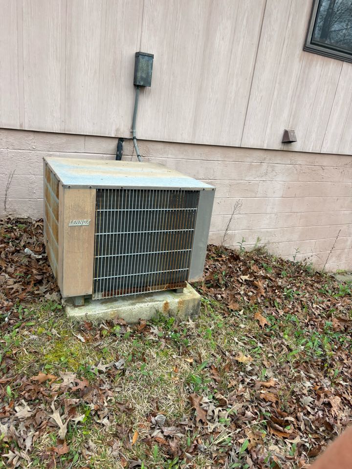 Thorsby, AL - Came out and found system operating as normal. Customer just had concern over a buzzing noise from the reversing valve solenoid got buzzing to stop check refrigerant and customer is good to go.