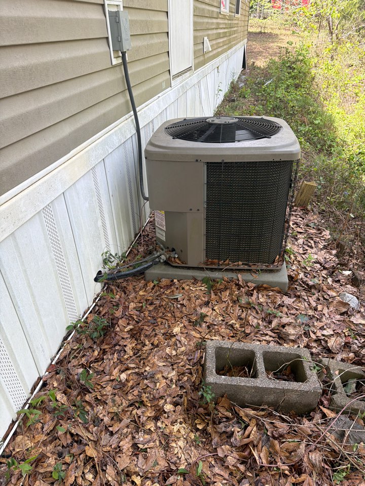 Maplesville, AL - Low voltage short