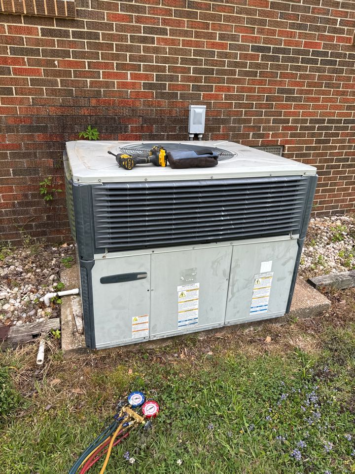 Clanton, AL - Maintenance check 