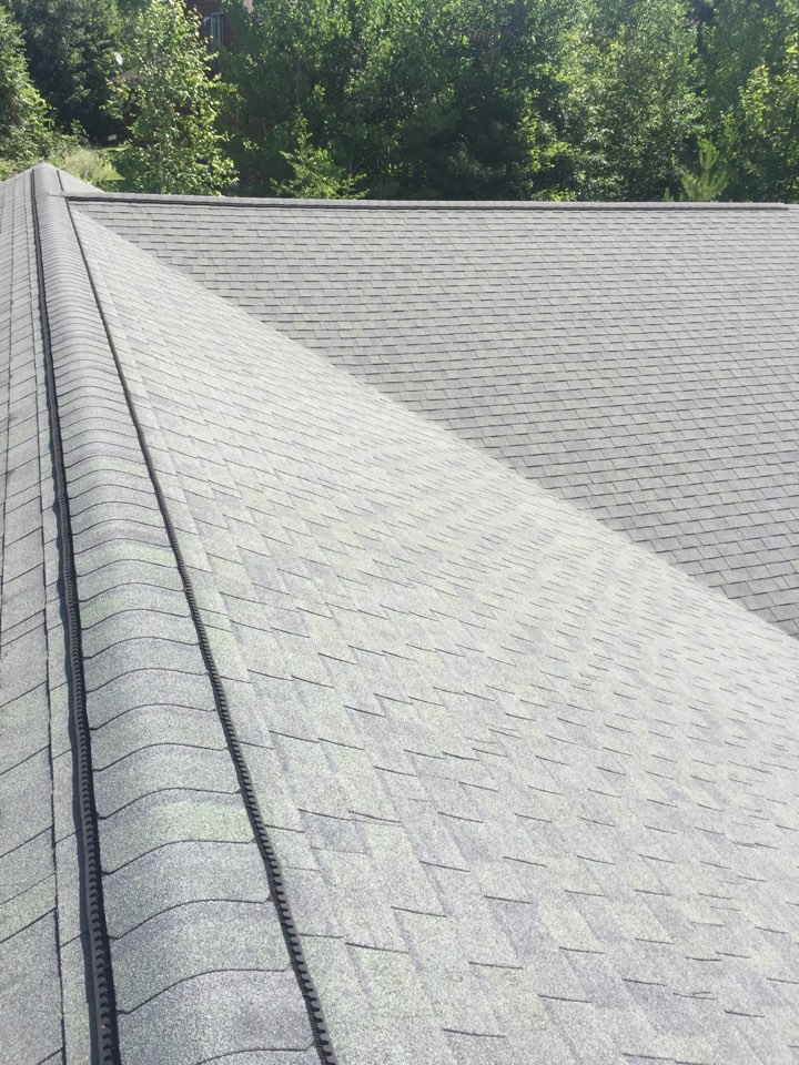Pequot Lakes, MN - Doing a roofing inspection in Breezy Point, MN for new home buyers Pequot Lakes, MN - Doing a roofing inspection in Breezy Point, MN for new home buyers