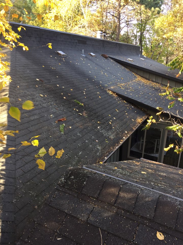 Brainerd, MN - Doing a roofing estimate in Brainerd, MN on Gull Lake. GAF Timberline HD shingles Brainerd, MN - Doing a roofing estimate in Brainerd, MN on Gull Lake. GAF Timberline HD shingles