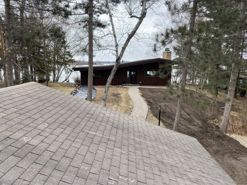 Pequot Lakes, MN - Doing a roofing estimate In Pequot Lakes on Whitefish lake Pequot Lakes, MN - Doing a roofing estimate In Pequot Lakes on Whitefish lake