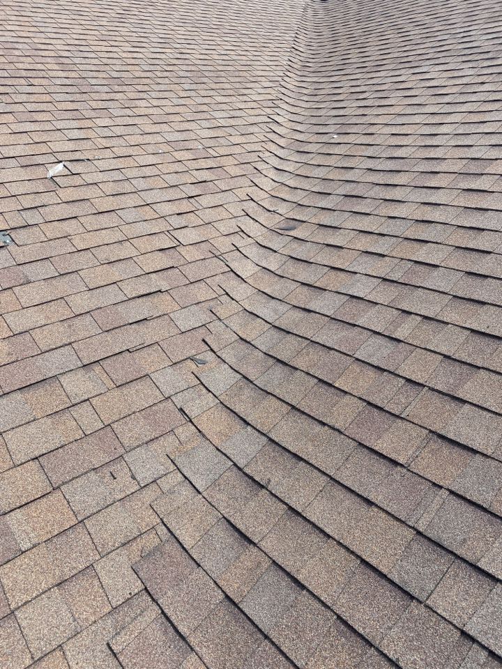 Baxter, MN - Doing a roofing estimate in Baxter, MN. This valley was done really poorly! Baxter, MN - Doing a roofing estimate in Baxter, MN. This valley was done really poorly!