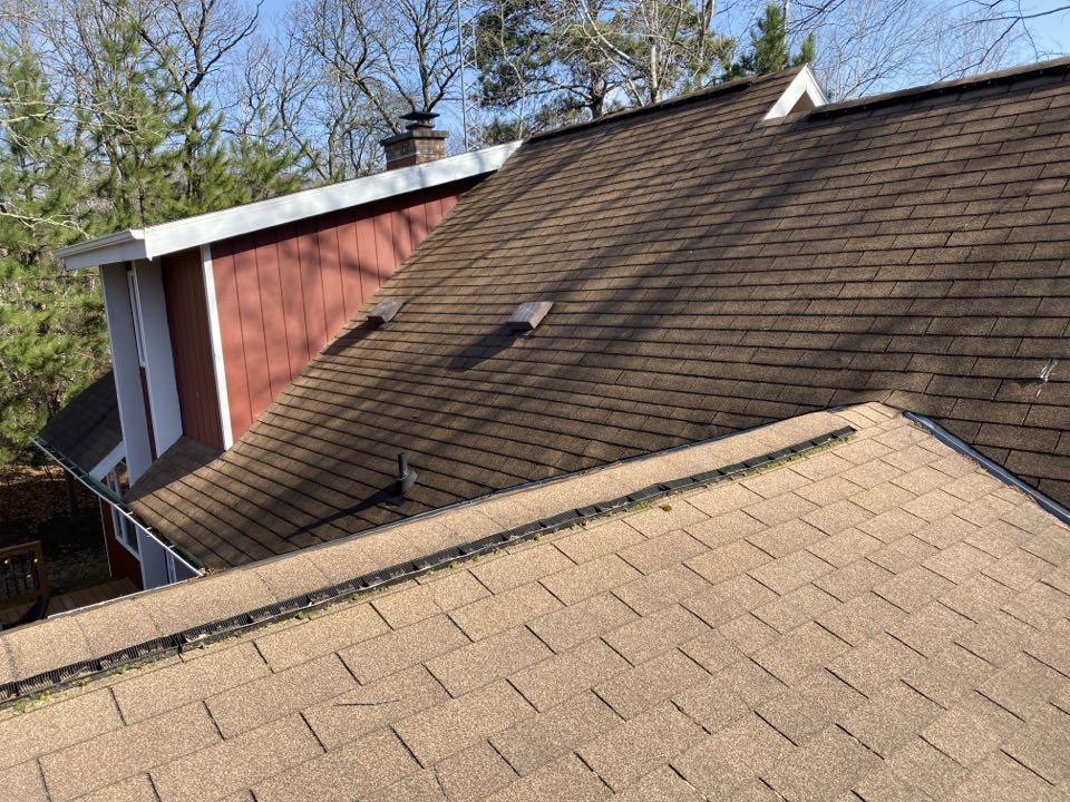 Pequot Lakes, MN - Doing a roofing estimate In Pequot Lakes on Ossawinnamakee Lake for new GAF TIMBERLINE DDZ shingles Pequot Lakes, MN - Doing a roofing estimate In Pequot Lakes on Ossawinnamakee Lake for new GAF TIMBERLINE DDZ shingles