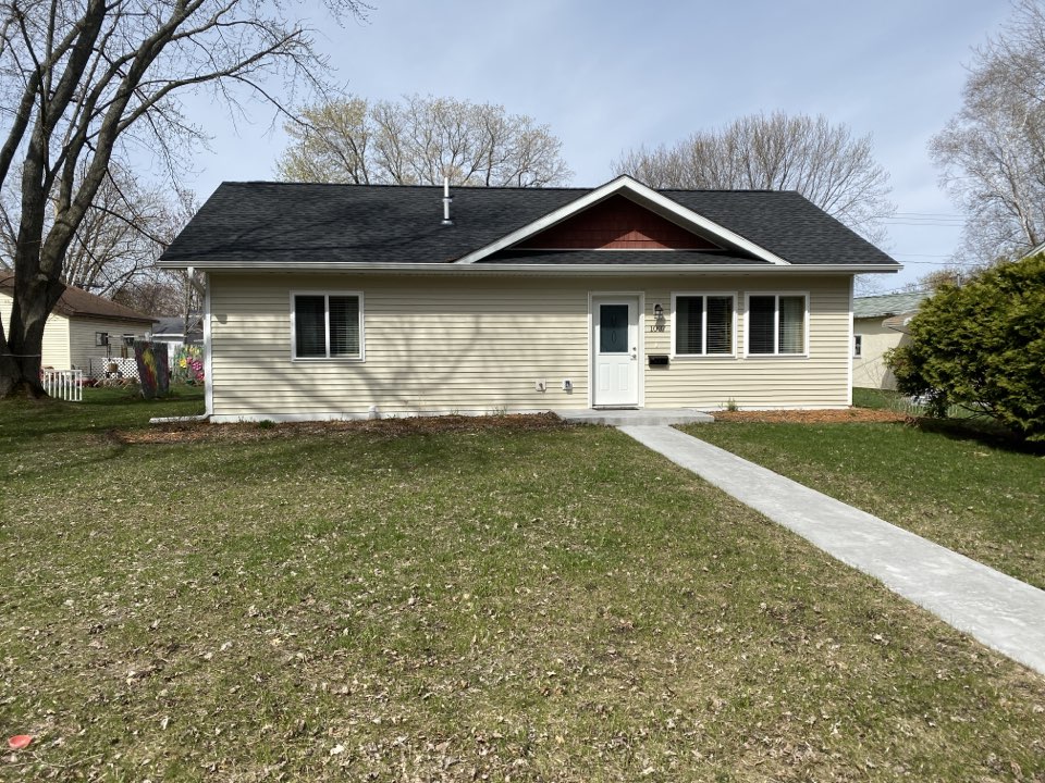 Brainerd, MN - We installed a new roof in Brainerd MN with GAF Timberline shingles in the charcoal color Brainerd, MN - We installed a new roof in Brainerd MN with GAF Timberline shingles in the charcoal color