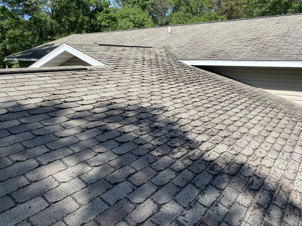 Baxter, MN - Doing a roofing estimate in Baxter, MN. Thea shingles are loosing a lot of granules! Baxter, MN - Doing a roofing estimate in Baxter, MN. Thea shingles are loosing a lot of granules!